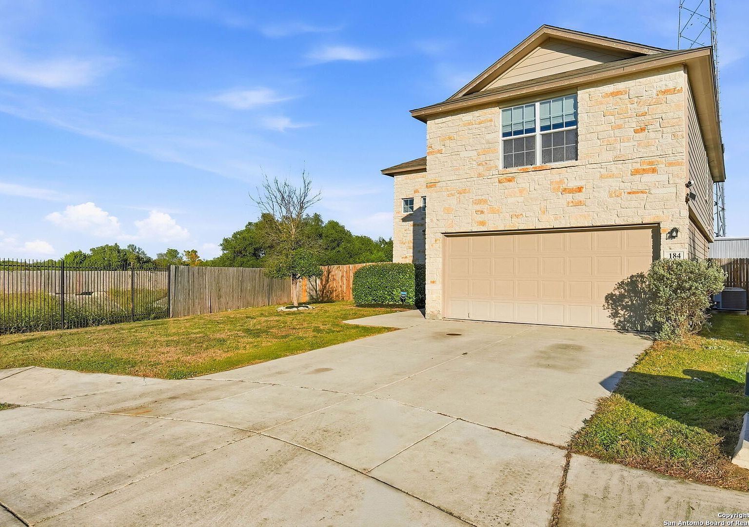 184 Jolie Cir Boerne, TX 78015 - Thumbnail 3
