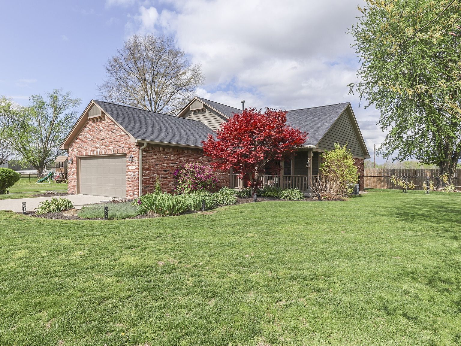 814 Morphis Ln Greenwood, IN 46142 - Thumbnail 3