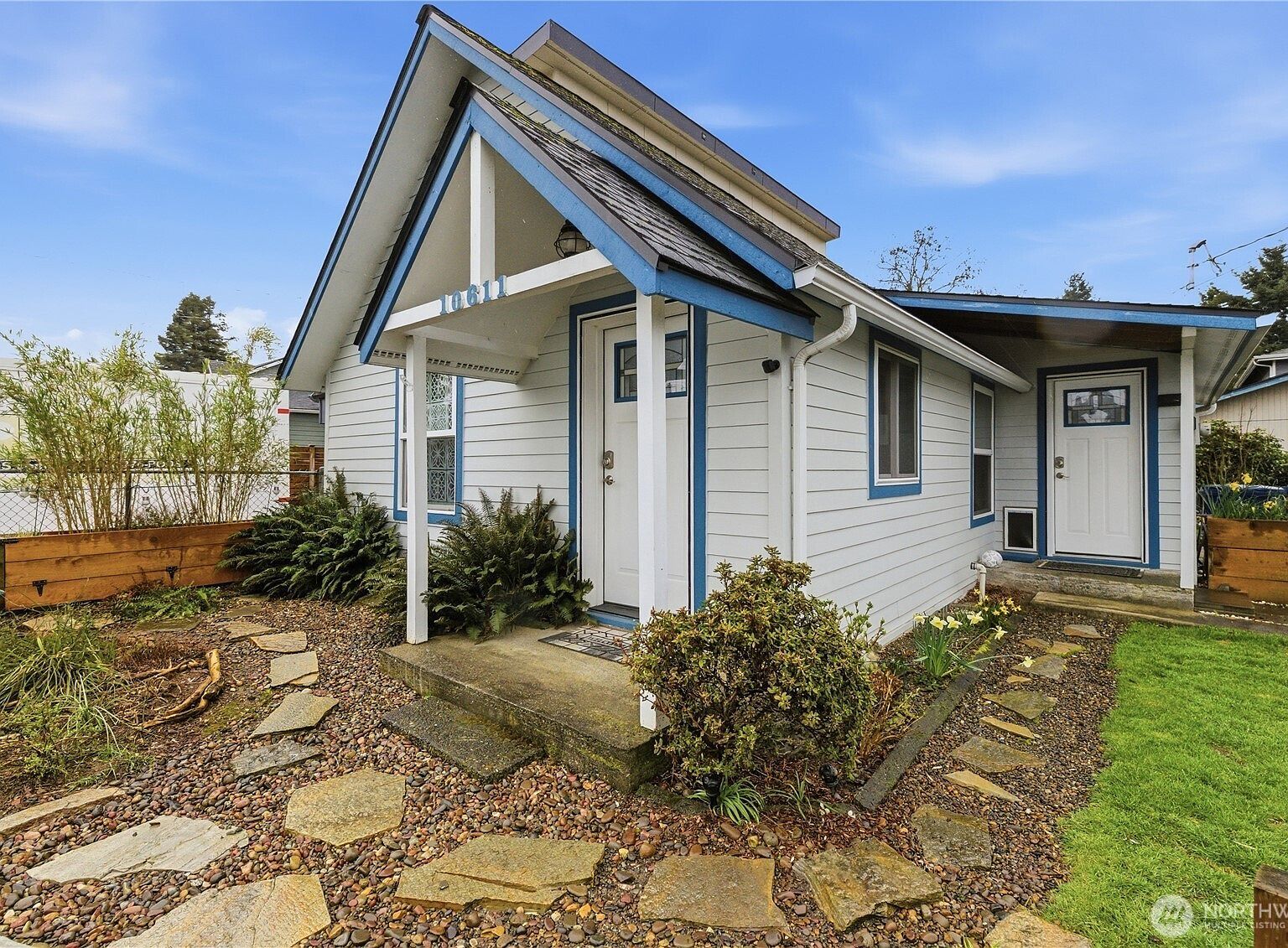 10611 2nd Pl SW Seattle, WA 98146 - Thumbnail 3