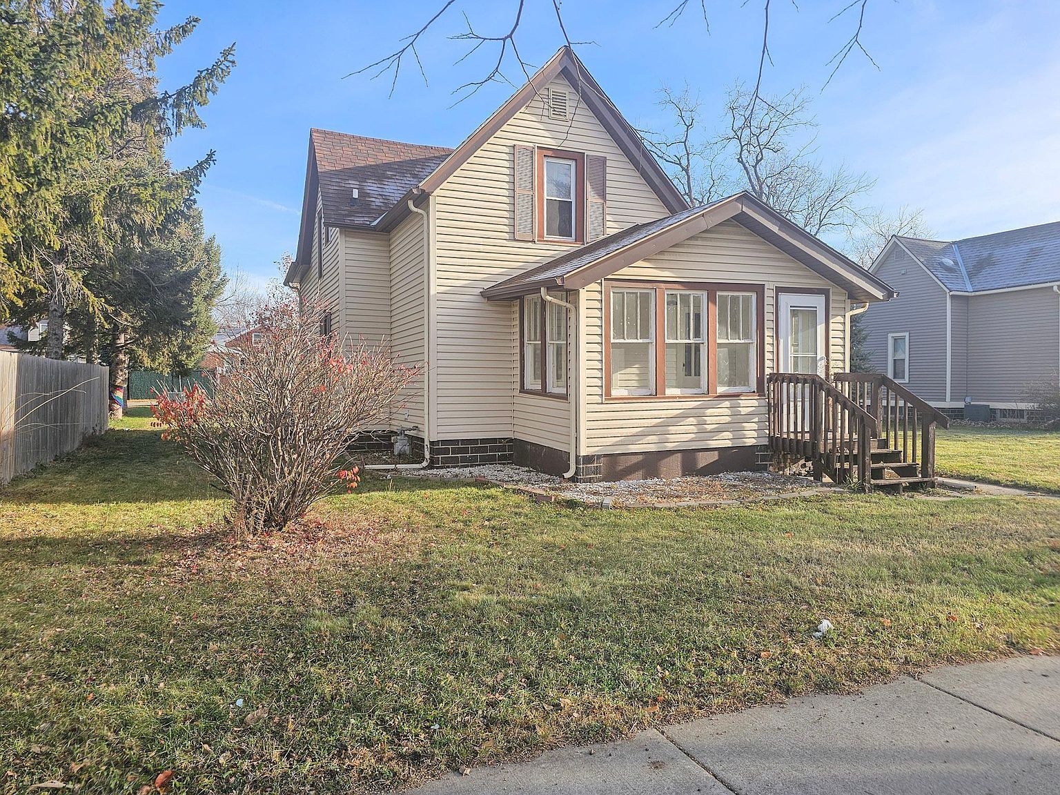 606 W Main St Marshall, MN 56258 - Thumbnail 3