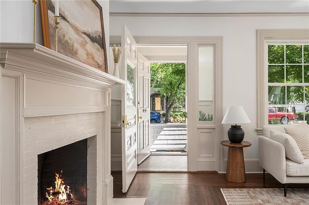 296 Cole Ave Providence, RI 02906 - Thumbnail 3