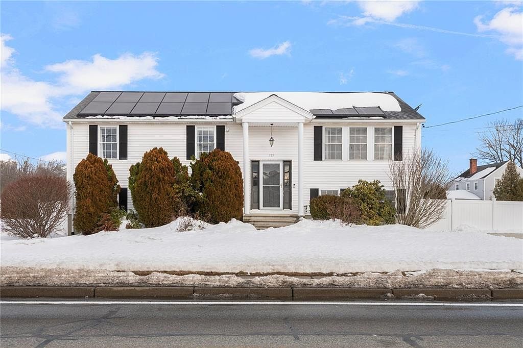 789 High St Cumberland, RI 02864 - Thumbnail 3