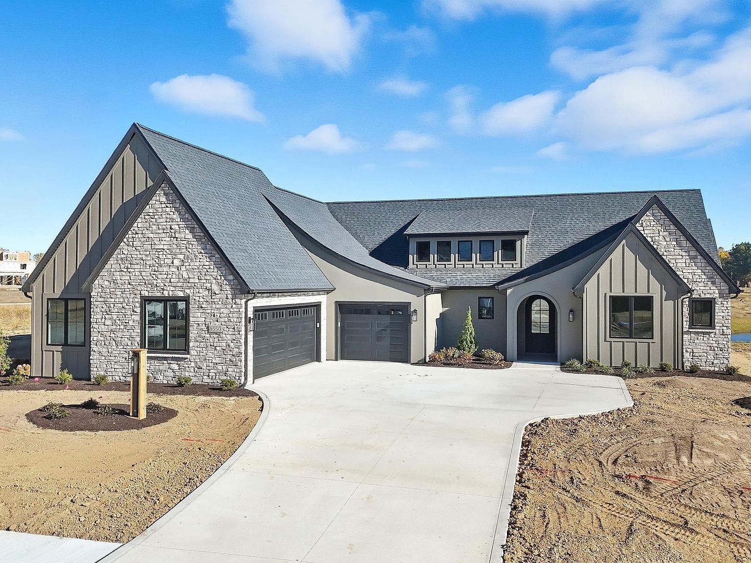 8550 Artemis Ln Fort Wayne, IN 46825 - Thumbnail 3