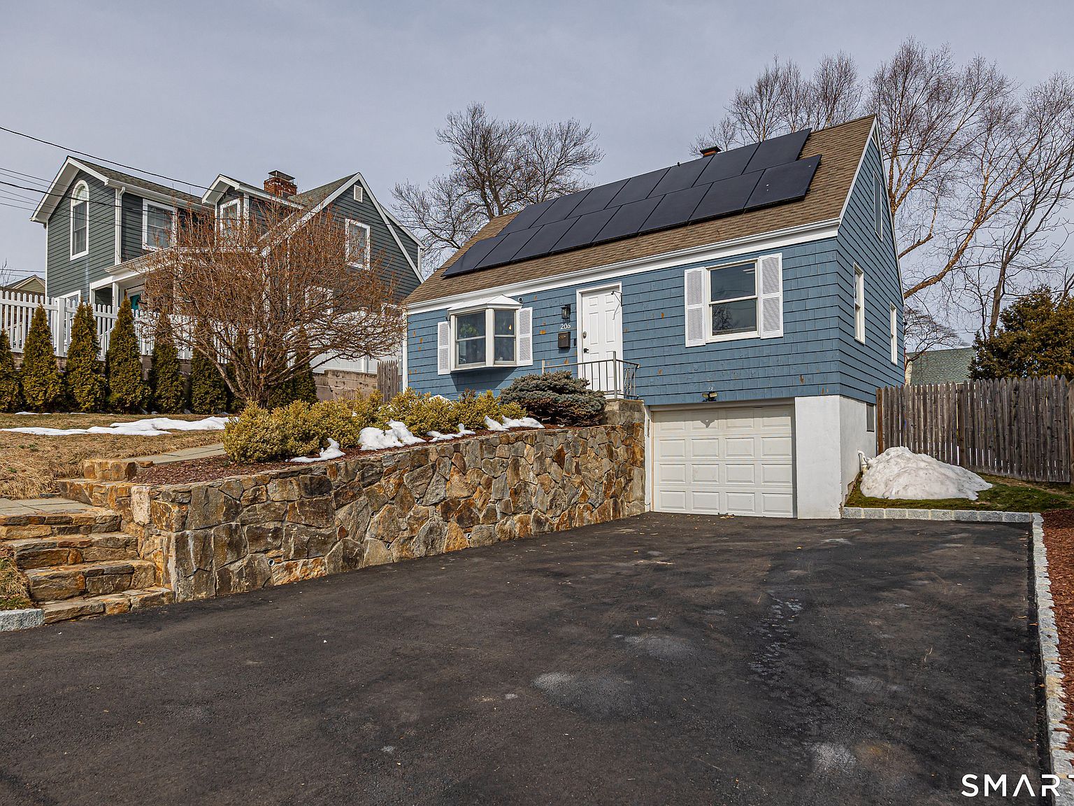 206 Sterling St Fairfield, CT 06825 - Thumbnail 3