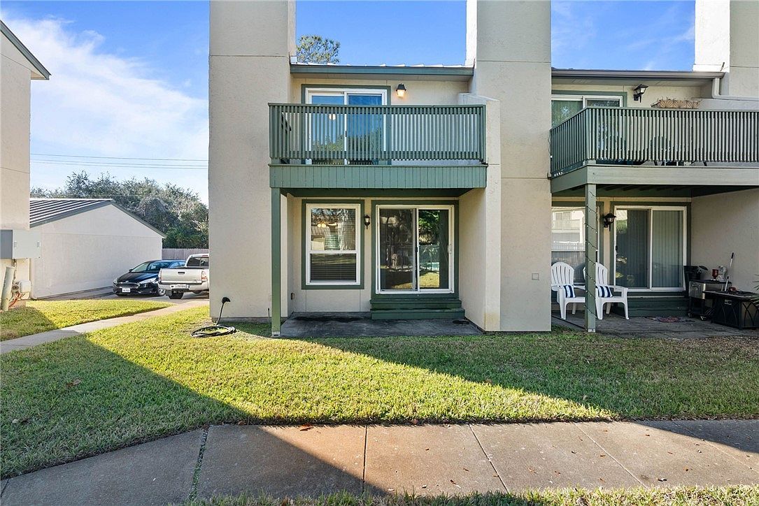 302 Saint Andrews St #J101 Rockport, TX 78382 - Thumbnail 3