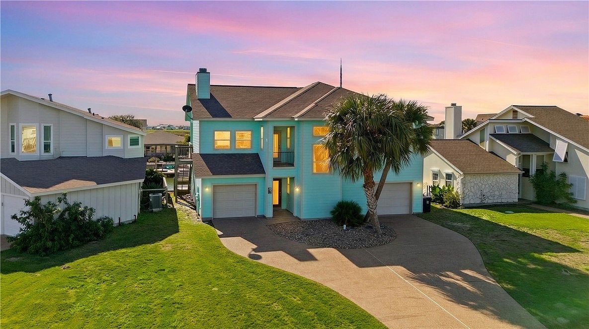 227 Windjammer St Rockport, TX 78382 - Thumbnail 3