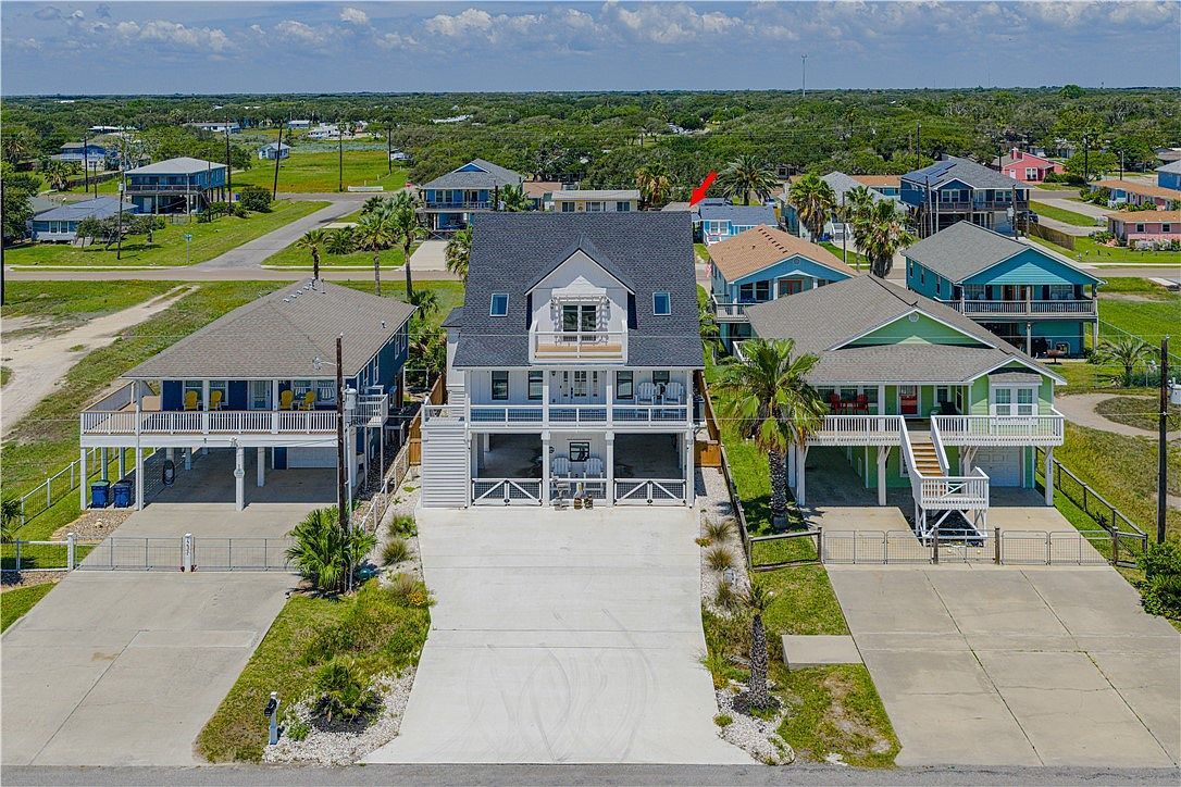 1227 S Magnolia St Rockport, TX 78382 - Thumbnail 3