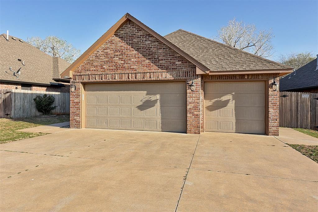 11933 SW 17th St Yukon, OK 73099 - Thumbnail 3