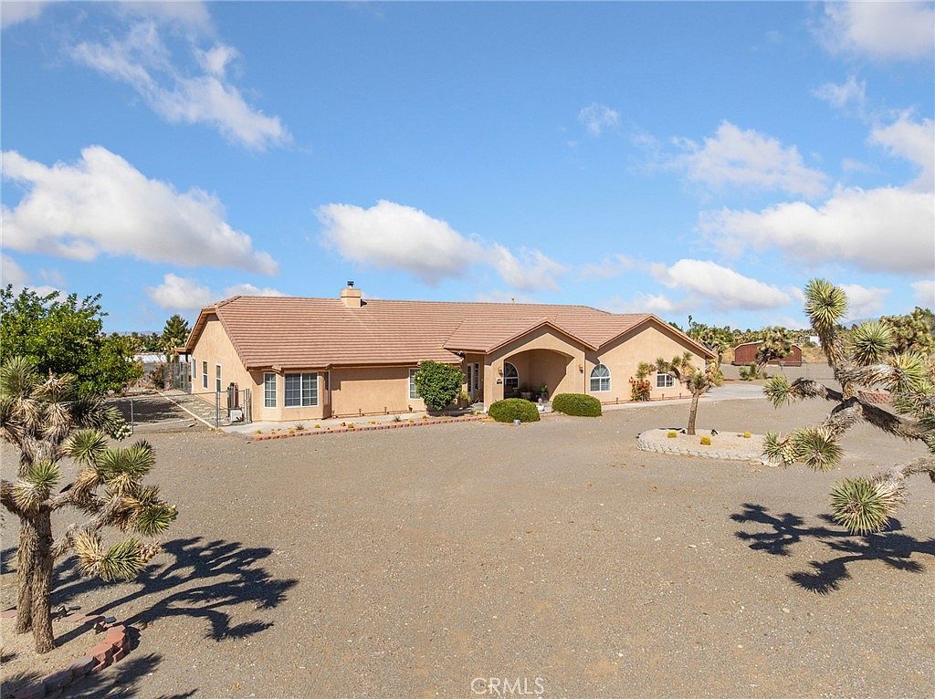 11025 El Esteban Rd Phelan, CA 92371 - Thumbnail 3