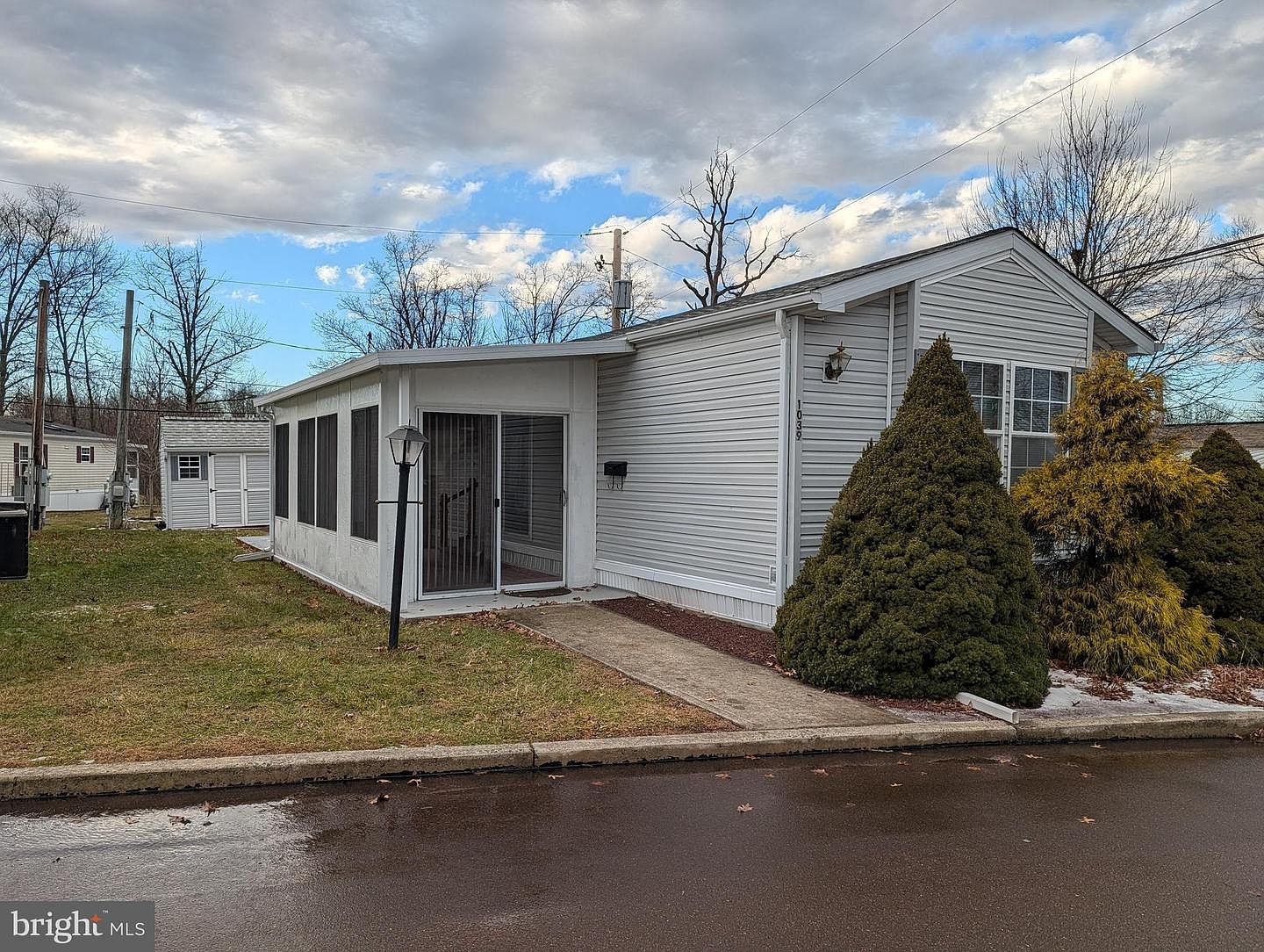 1039 Pine Cir Telford, PA 18969 - Thumbnail 3