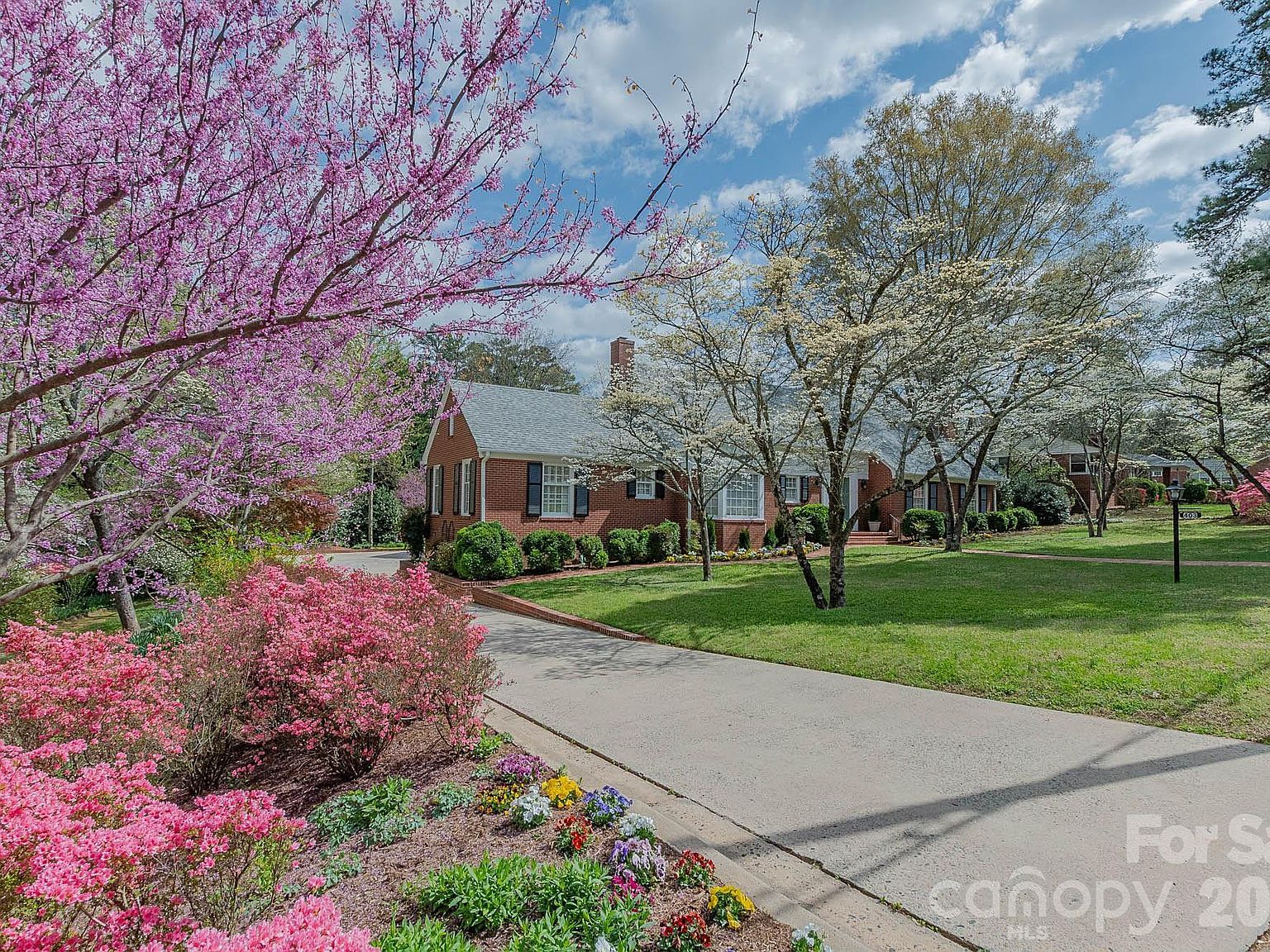 403 Weaver Dr Lexington, NC 27292 - Thumbnail 3