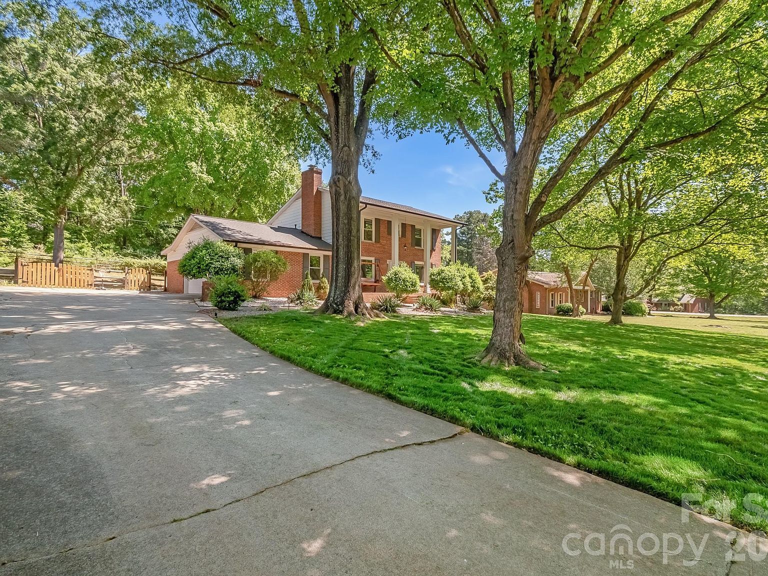 6070 Ferncliff Dr NW Concord, NC 28027 - Thumbnail 3