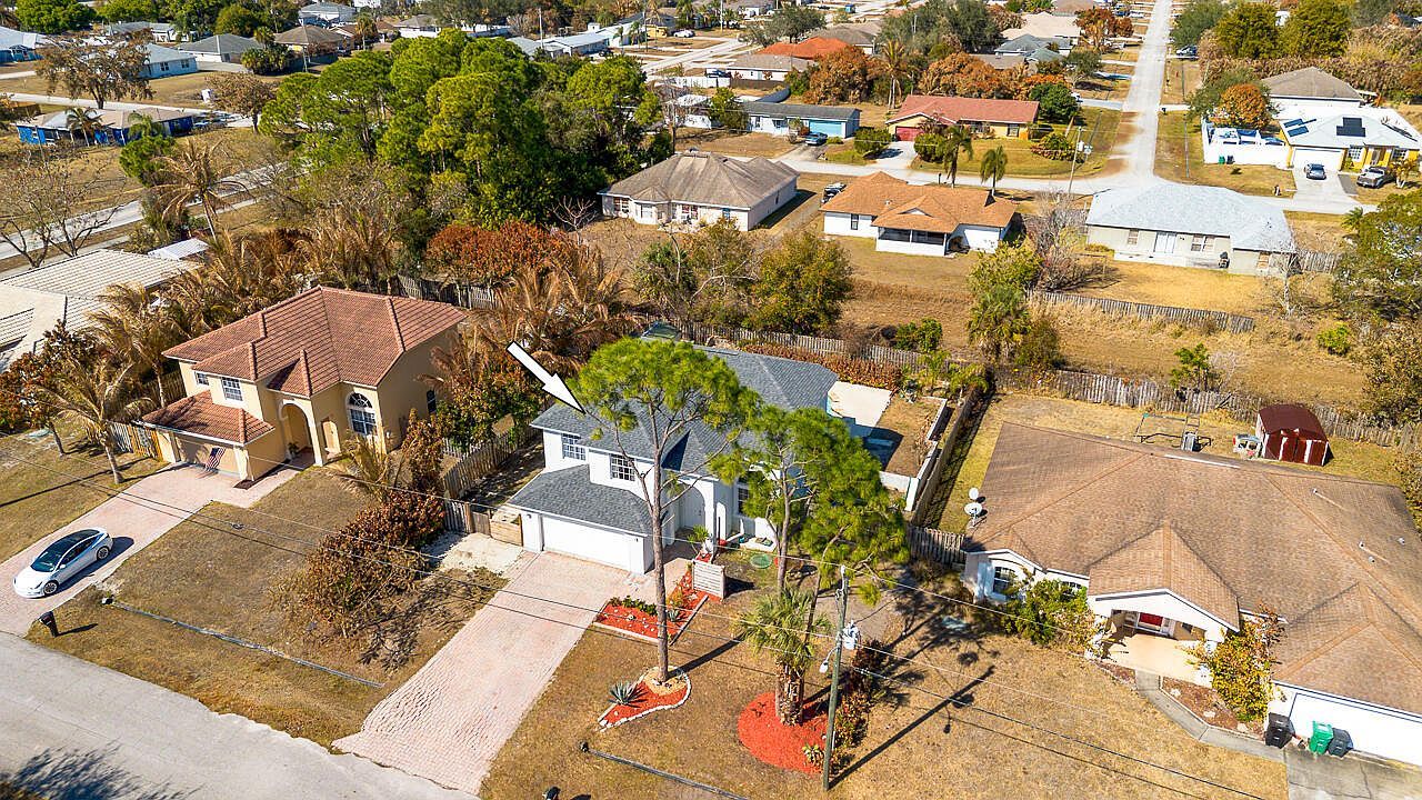 677 NW Marion Ave Port Saint Lucie, FL 34983 - Thumbnail 3