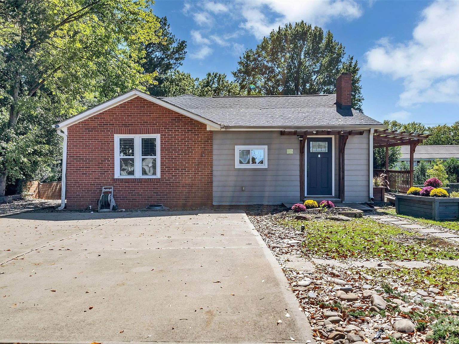 1111 E Park Dr Gastonia, NC 28054 - Thumbnail 3