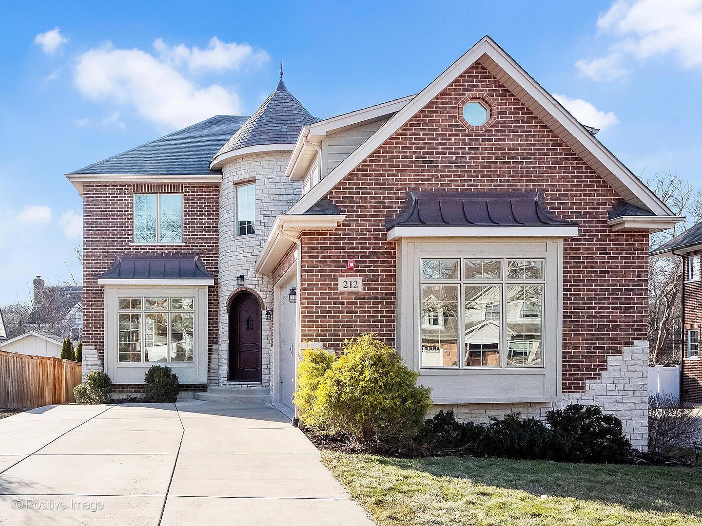 212 Holmes Ave Clarendon Hills, IL 60514 - Thumbnail 3