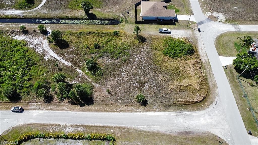 927 Marilyn Ave S Lehigh Acres, FL 33974 - Thumbnail 3