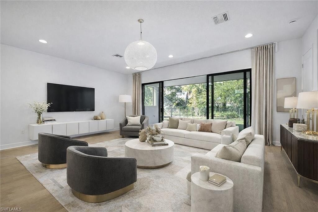 20812 Thistle Leaf Ln Estero, FL 33928 - Thumbnail 3