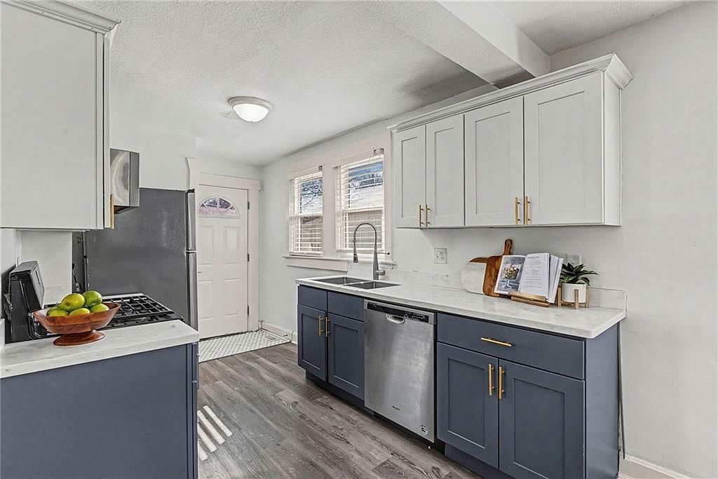 7517 Jefferson St Kansas City, MO 64114 - Thumbnail 3