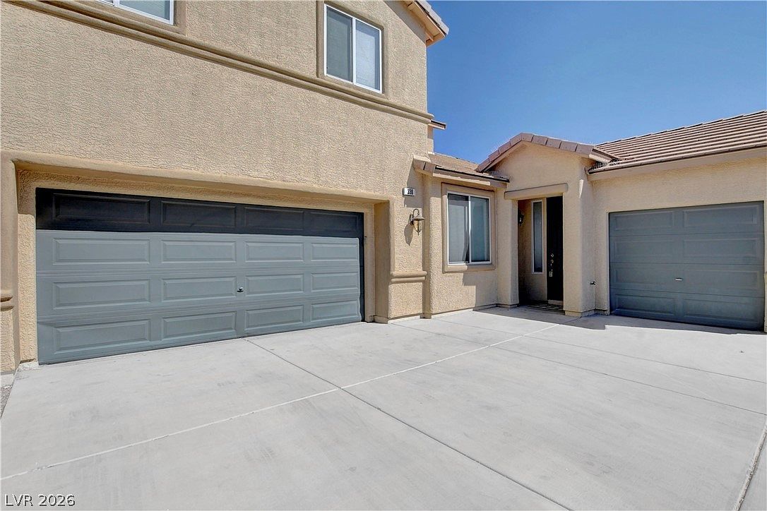 338 Shimmering Moon St Henderson, NV 89015 - Thumbnail 3