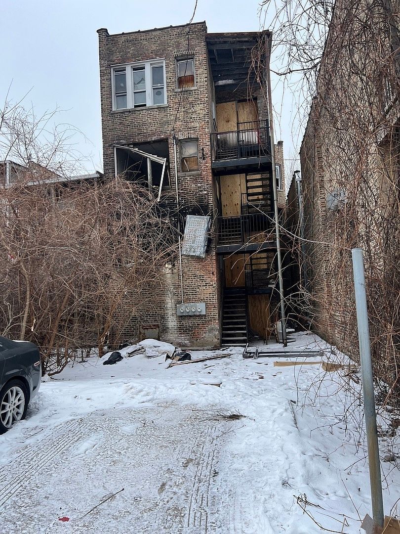 3827 W Fillmore St Chicago, IL 60624 - Thumbnail 3