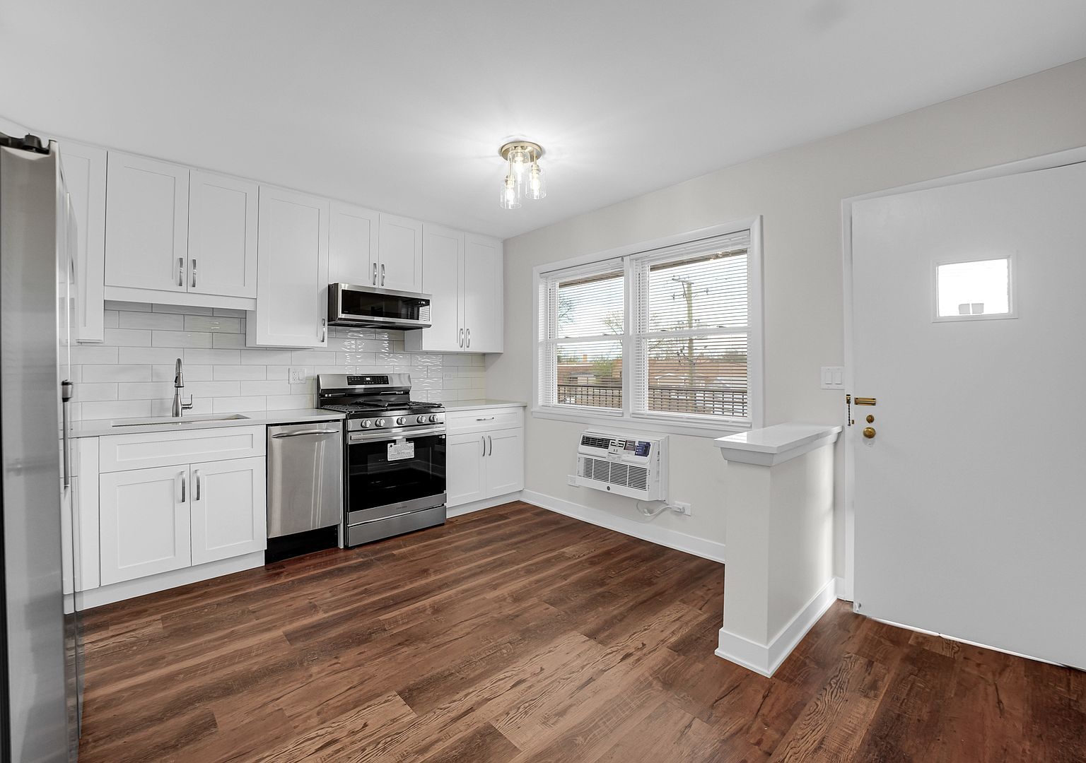 4229 N Keystone Ave APT 3F Chicago, IL 60641 - Thumbnail 3