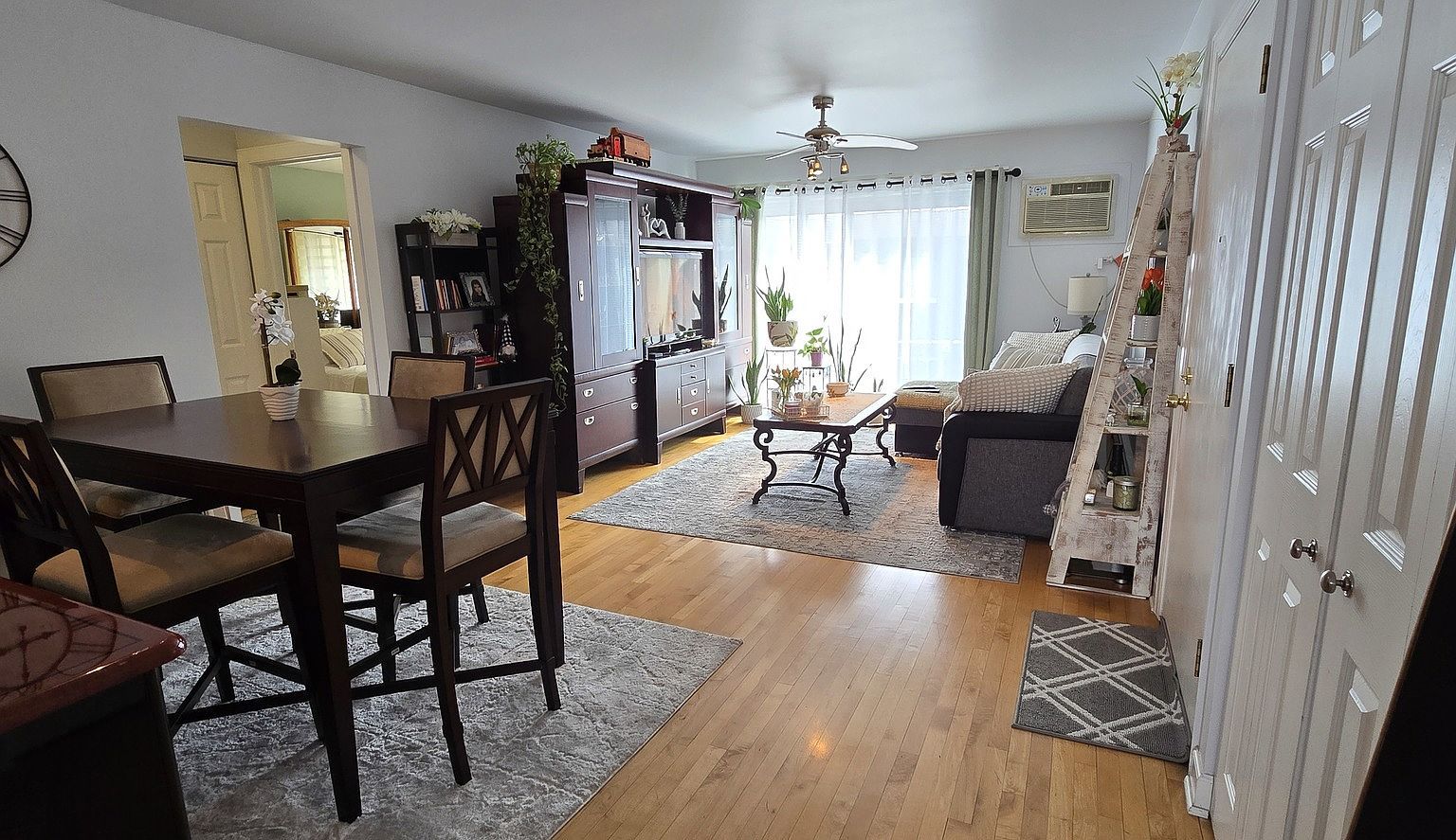 10467 Dearlove Rd APT 6 Glenview, IL 60025 - Thumbnail 3