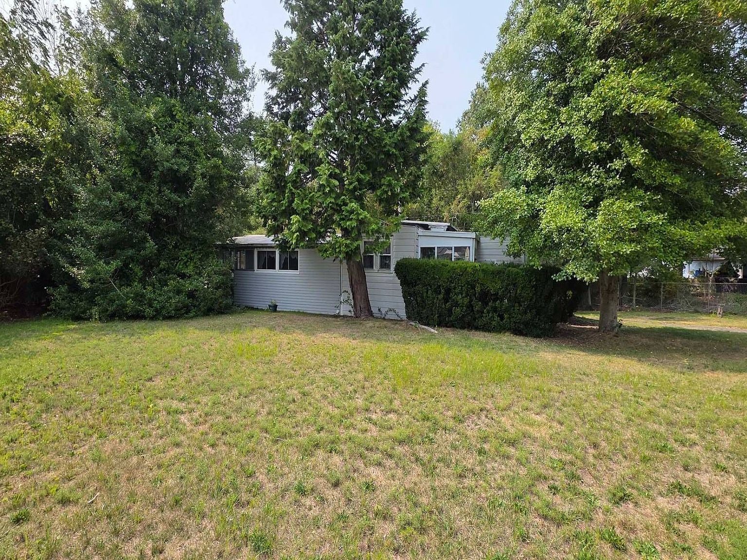 660 Northville Tpke Riverhead, NY 11901 - Thumbnail 3