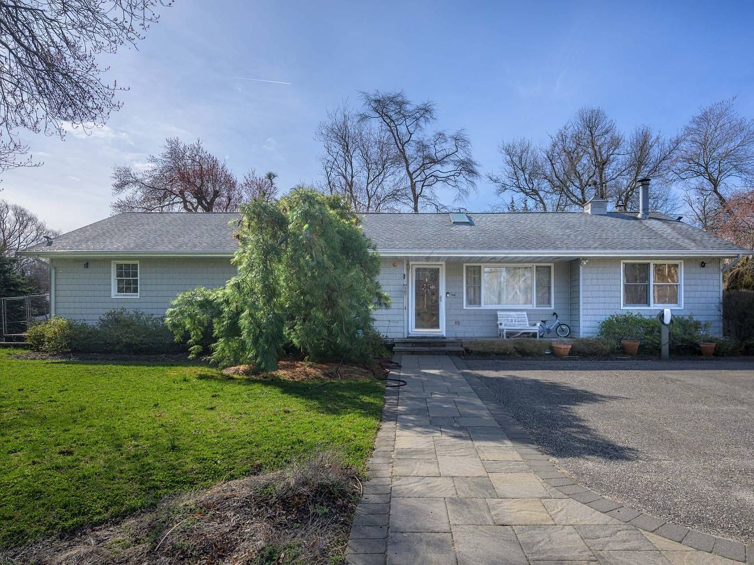 3 Hyler Dr Hampton Bays, NY 11946 - Thumbnail 3