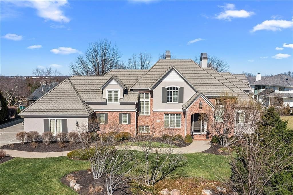 10804 141st St Overland Park, KS 66221 - Thumbnail 3