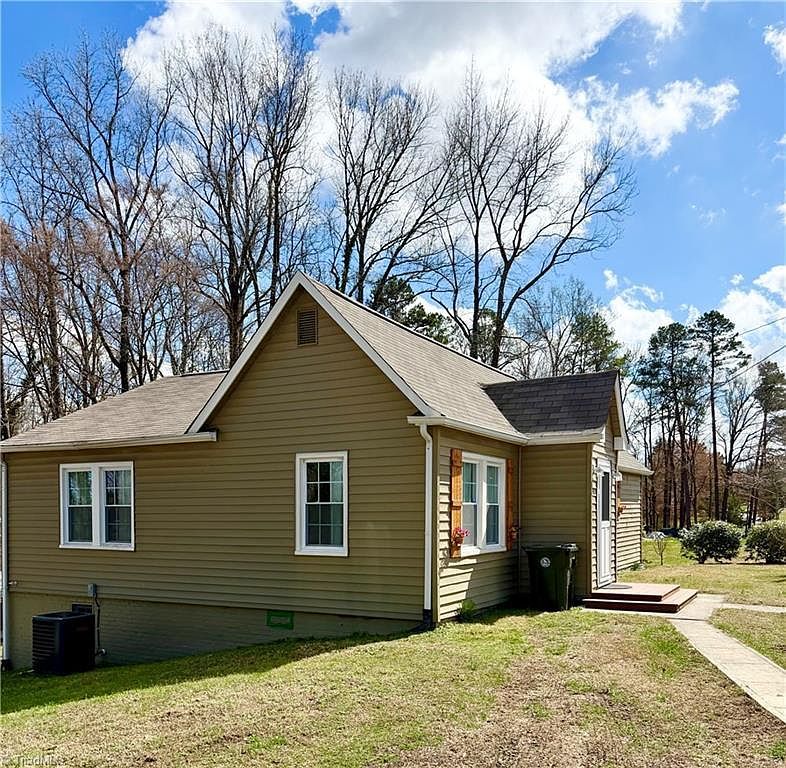 500 Pineywood Rd Thomasville, NC 27360 - Thumbnail 3