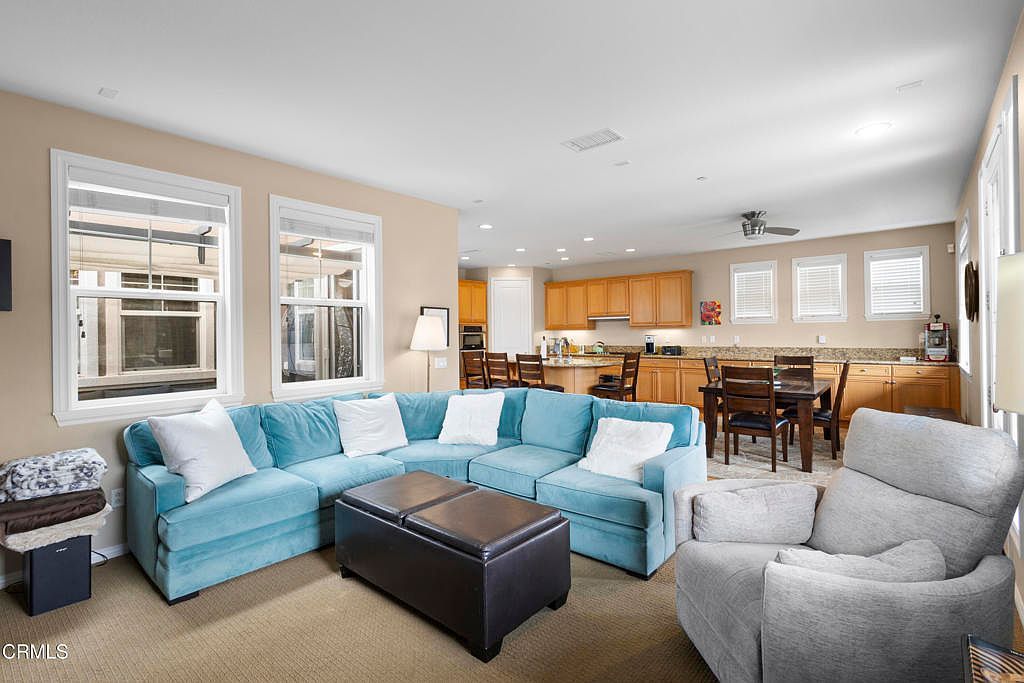 1423 Caspian Way Oxnard, CA 93035 - Thumbnail 3