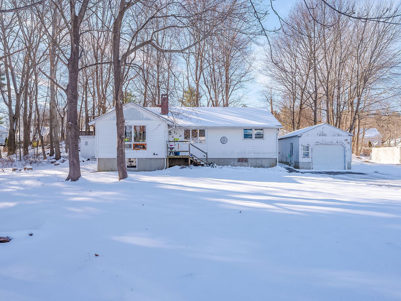 2 Wainwright Ave Kittery, ME 03904 - Thumbnail 3