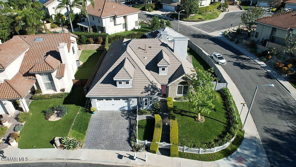 2181 Brookfield Dr Thousand Oaks, CA 91362 - Thumbnail 3