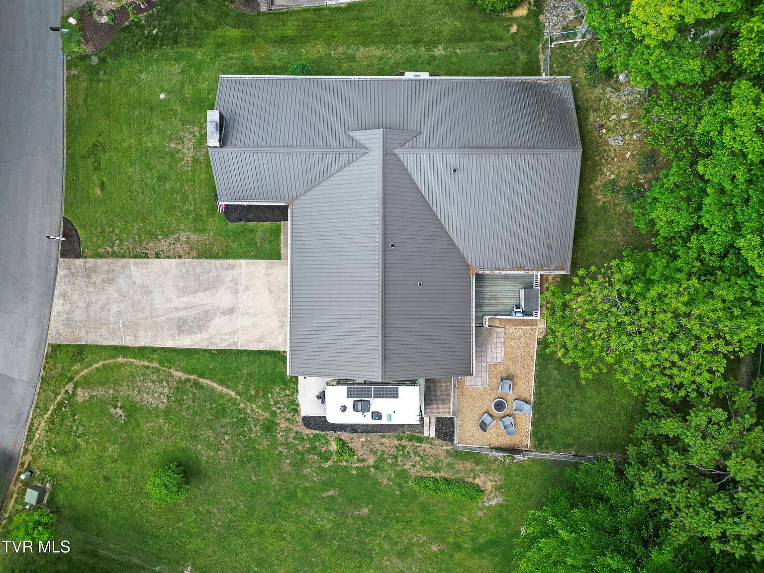 1231 Tanglewood Dr Greeneville, TN 37743 - Thumbnail 3