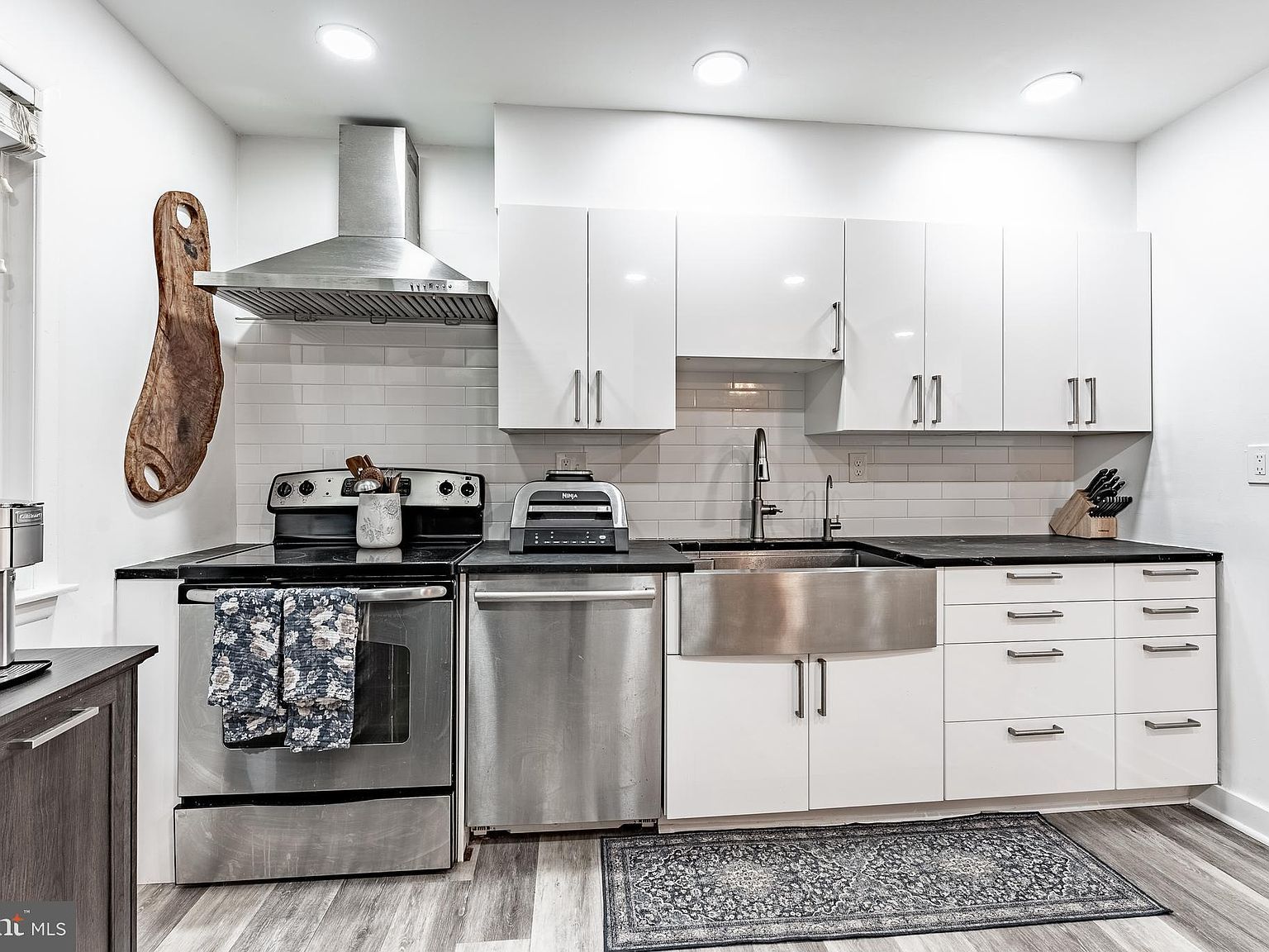 2045 Winged Foot Ct Reston, VA 20191 - Thumbnail 3