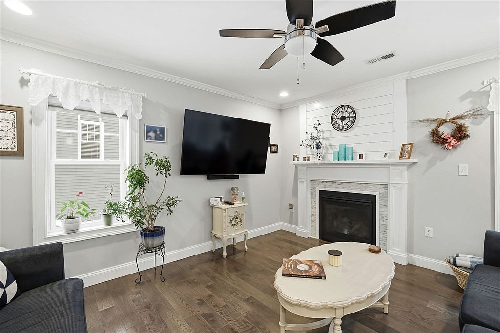 13 Beverlys Way #13 Lakeville, MA 02347 - Thumbnail 3