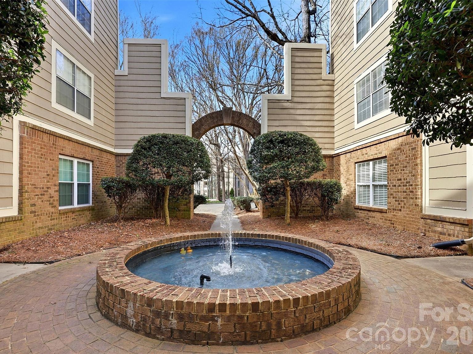 5007 Sharon Rd Unit P Charlotte, NC 28210 - Thumbnail 3