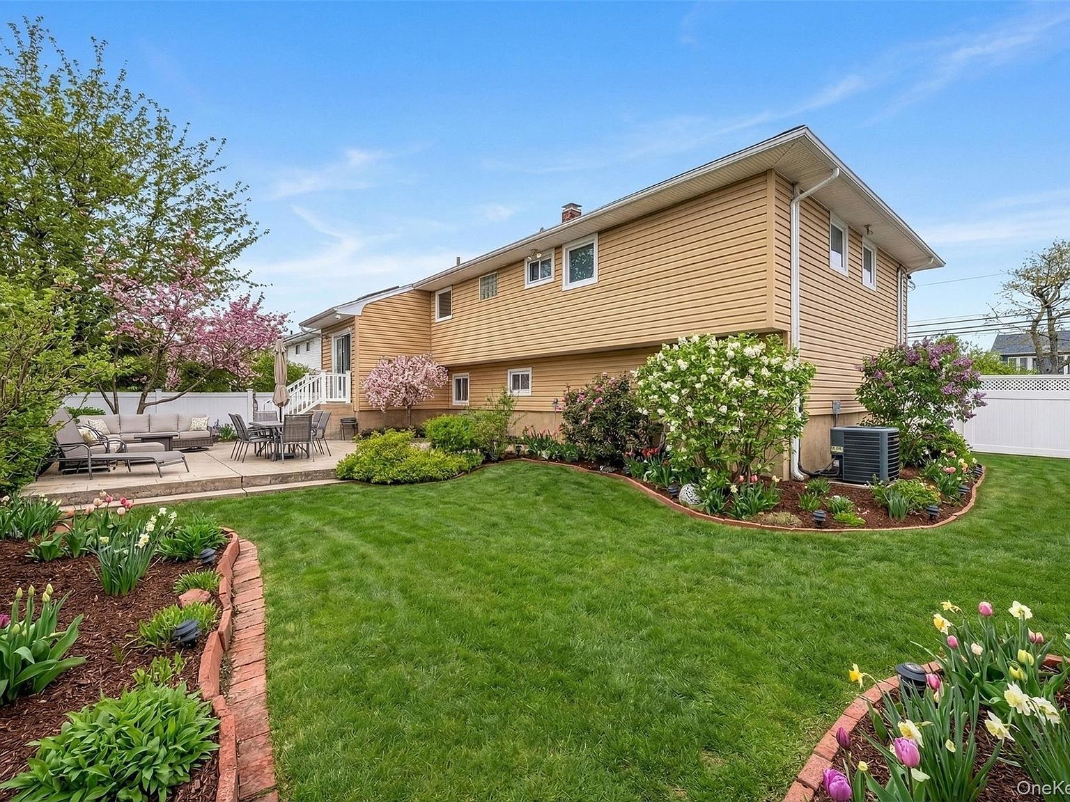 2175 Legion St Bellmore, NY 11710 - Thumbnail 3