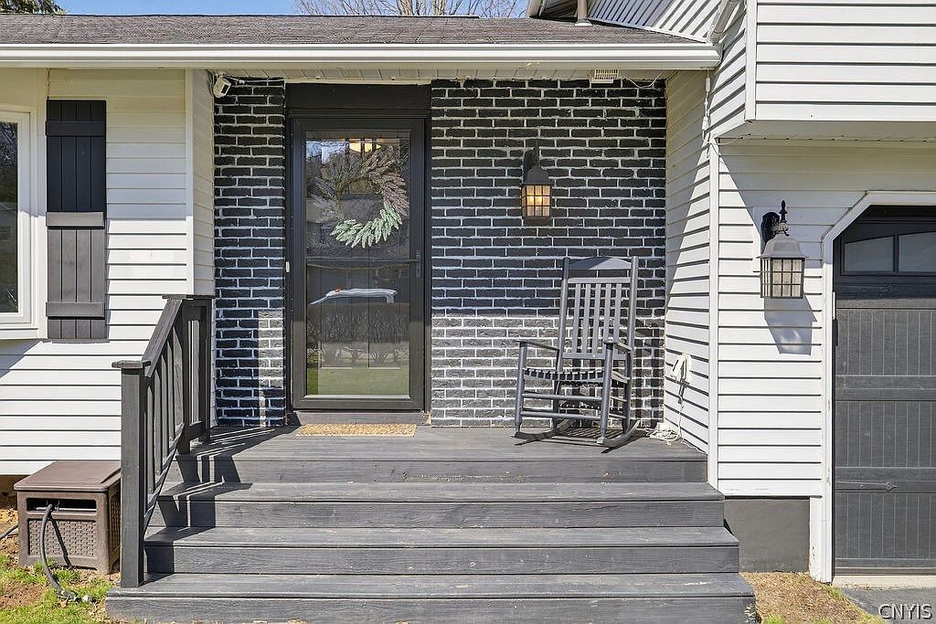 104 Mallard Dr Camillus, NY 13031  | Single Family