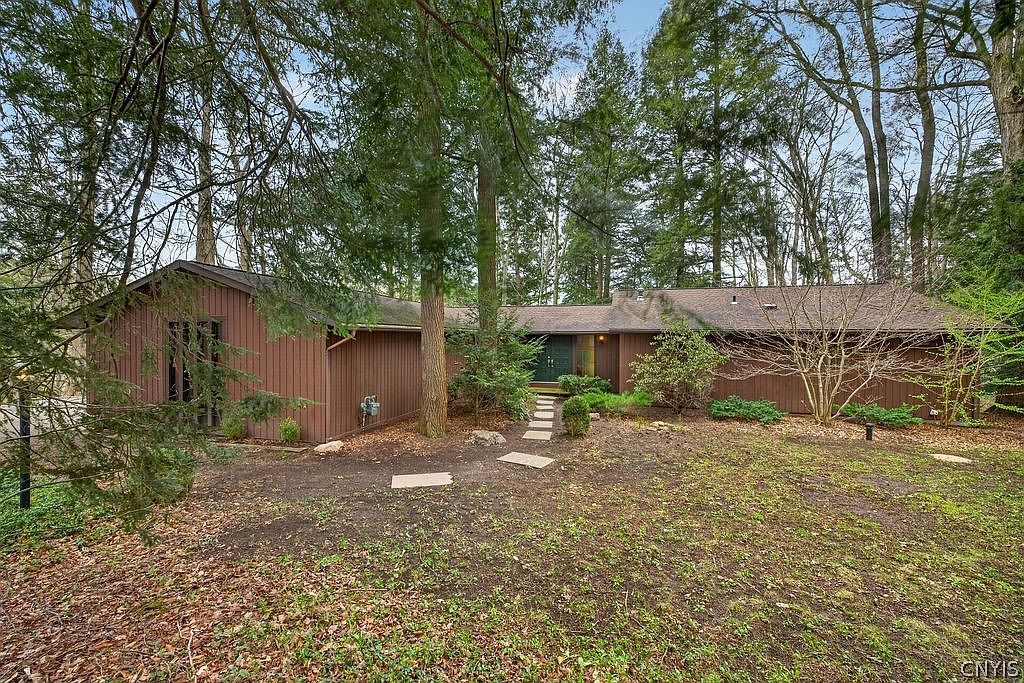 4285 Balcomb Mill Cir Syracuse, NY 13215 - Thumbnail 3
