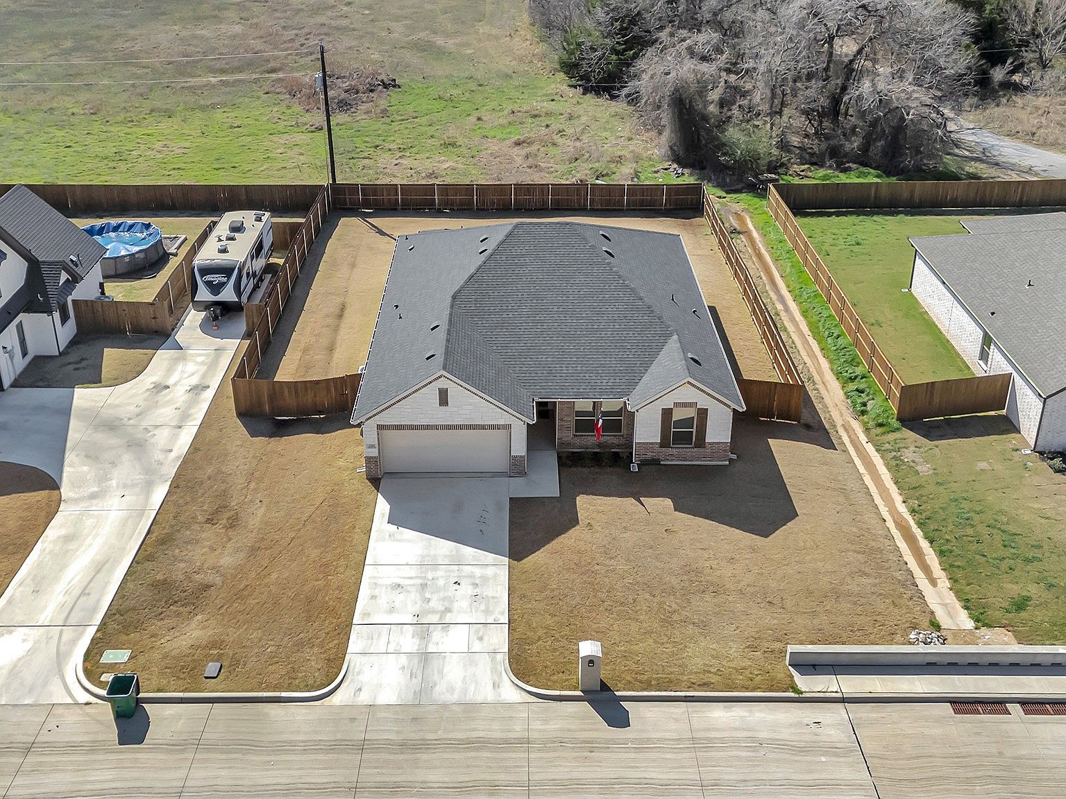 2202 Briarwood Dr Bridgeport, TX 76426 - Thumbnail 3