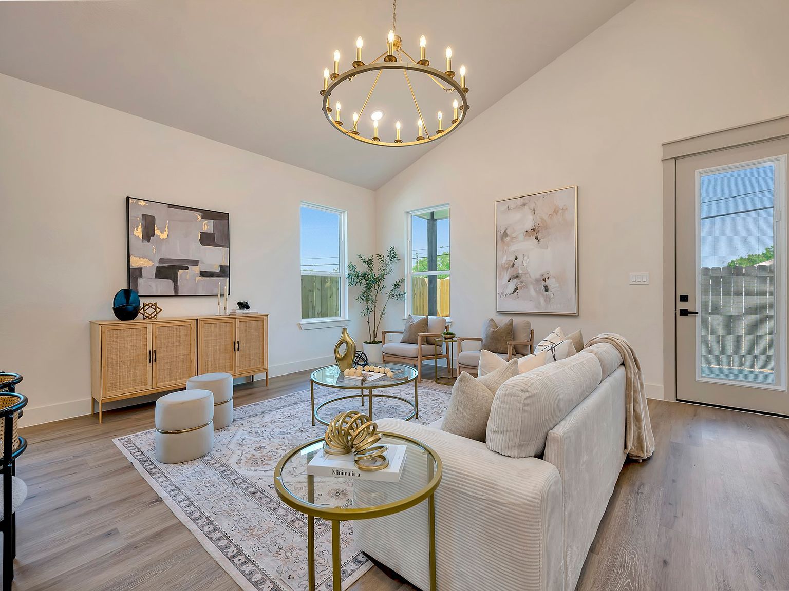 929 E Magnolia Ave Fort Worth, TX 76104 - Thumbnail 3