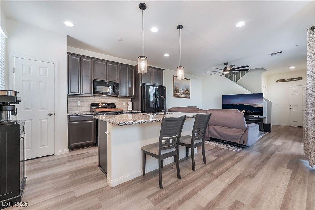 730 Last Dance Pl Henderson, NV 89011 - Thumbnail 3