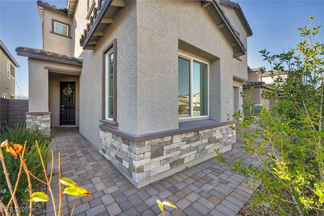 7069 Range Valley St North Las Vegas, NV 89084 - Thumbnail 3