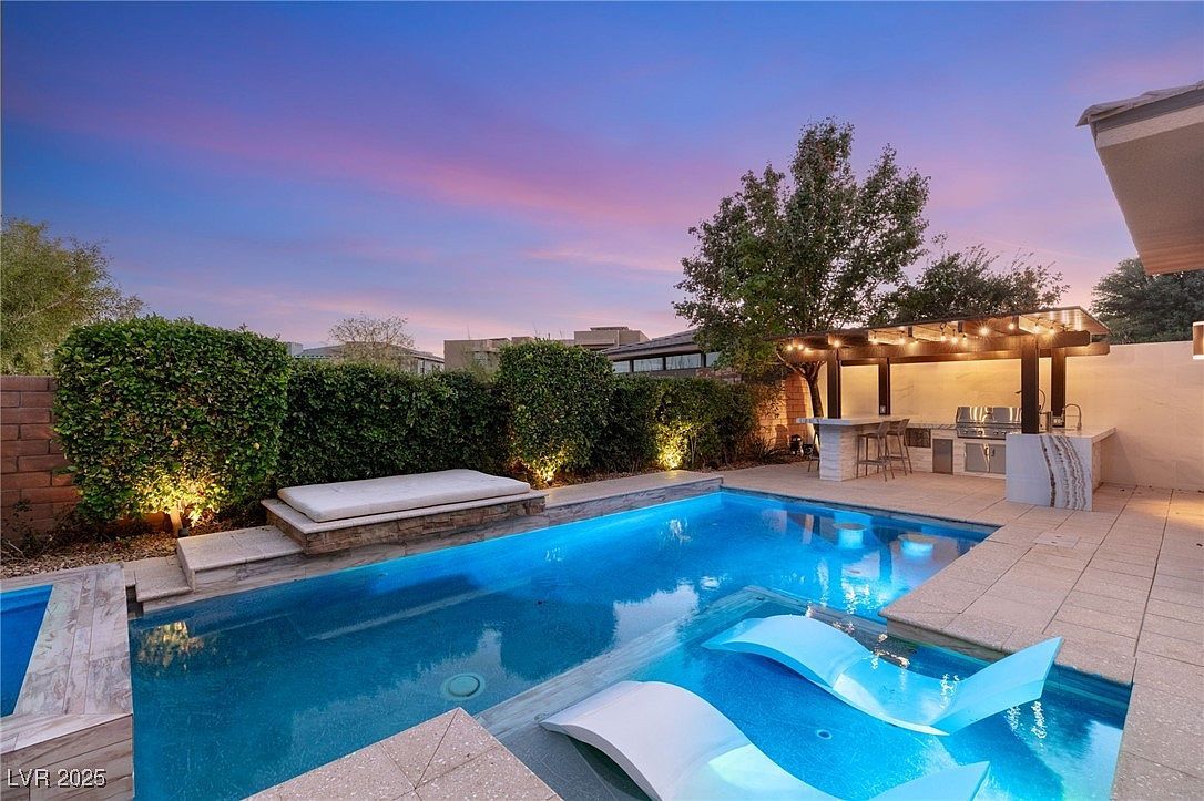 38 Moonfire Dr Las Vegas, NV 89135 - Thumbnail 3