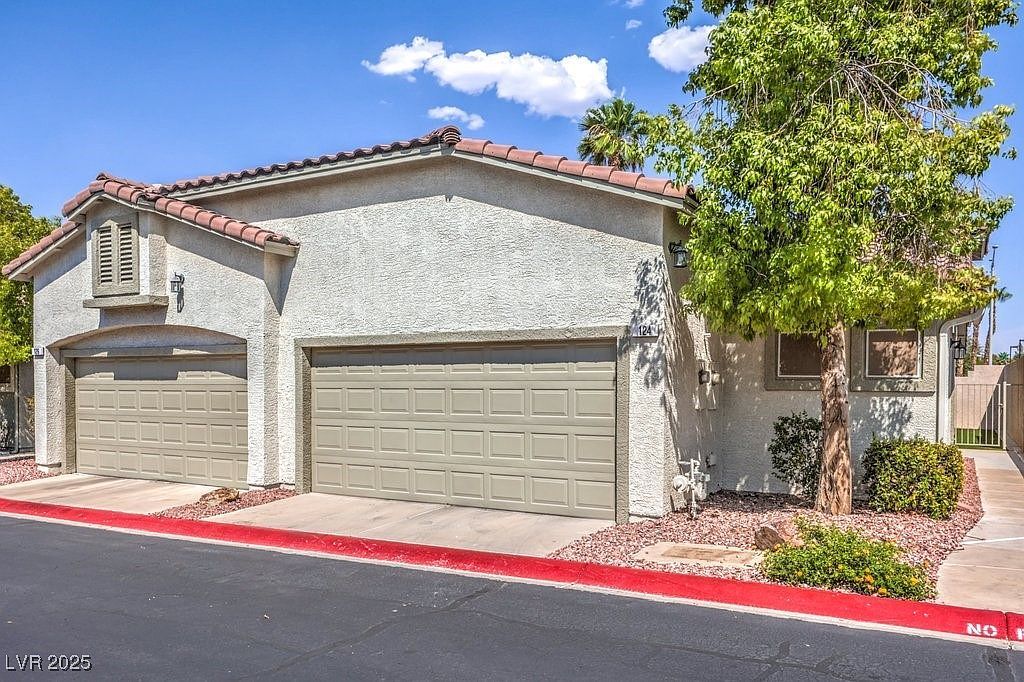 124 Tapatio St Henderson, NV 89074 - Thumbnail 3