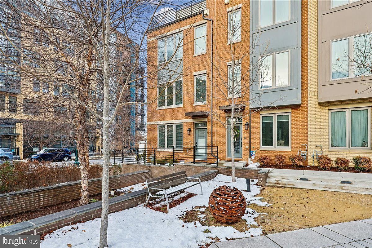 882 Thompson Cres #28 Rockville, MD 20852 - Thumbnail 3