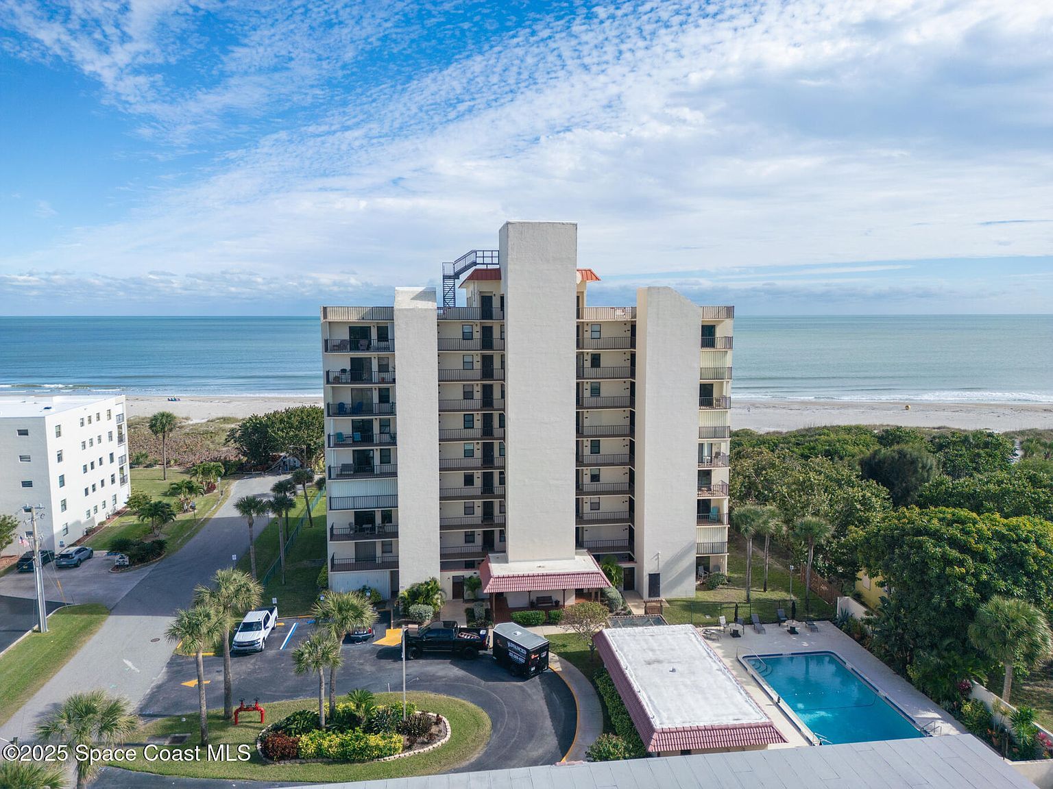 545 Garfield Ave APT 402 Cocoa Beach, FL 32931 - Thumbnail 3