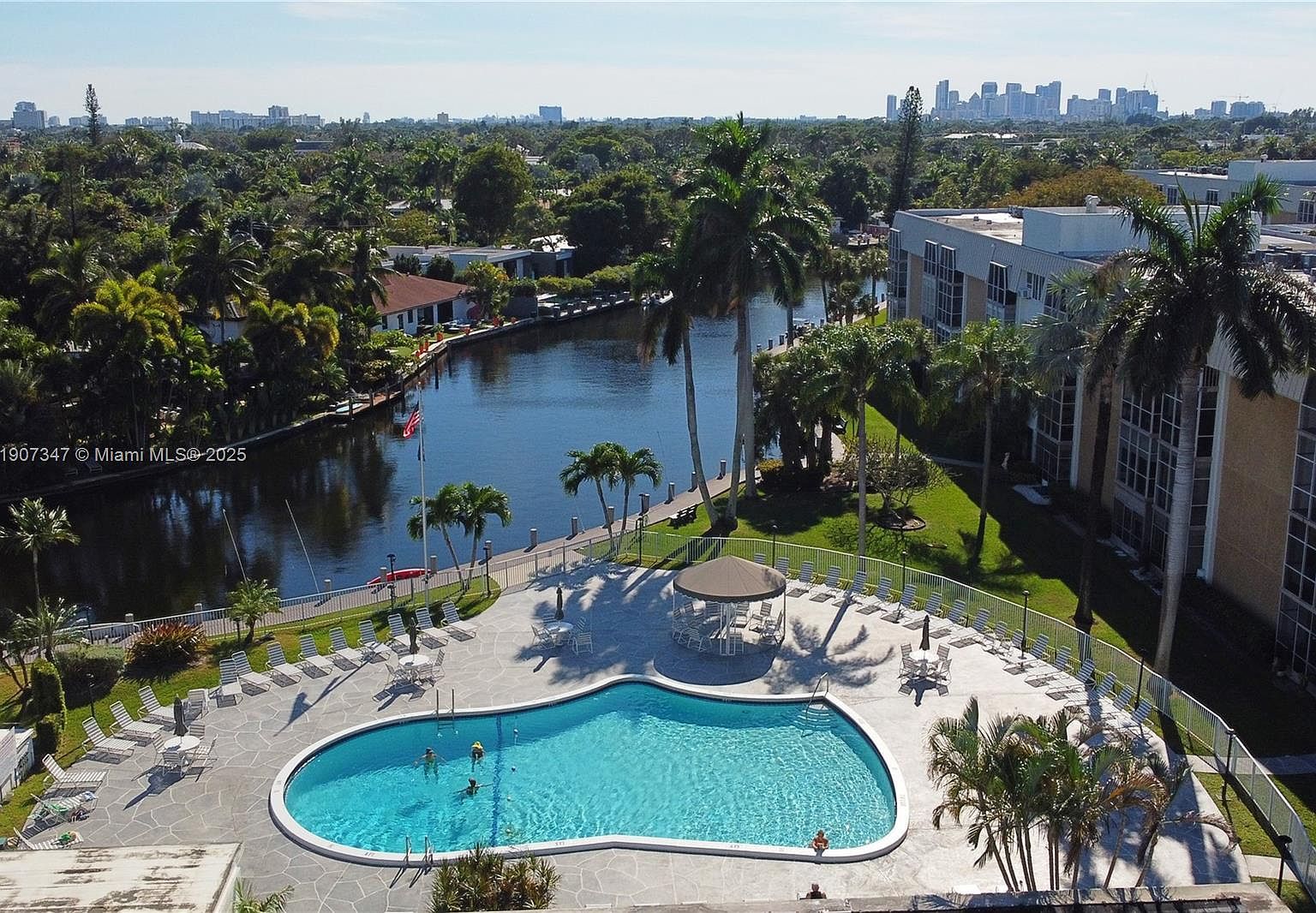 3040 NE 16th Ave APT 216 Oakland Park, FL 33334 - Thumbnail 3