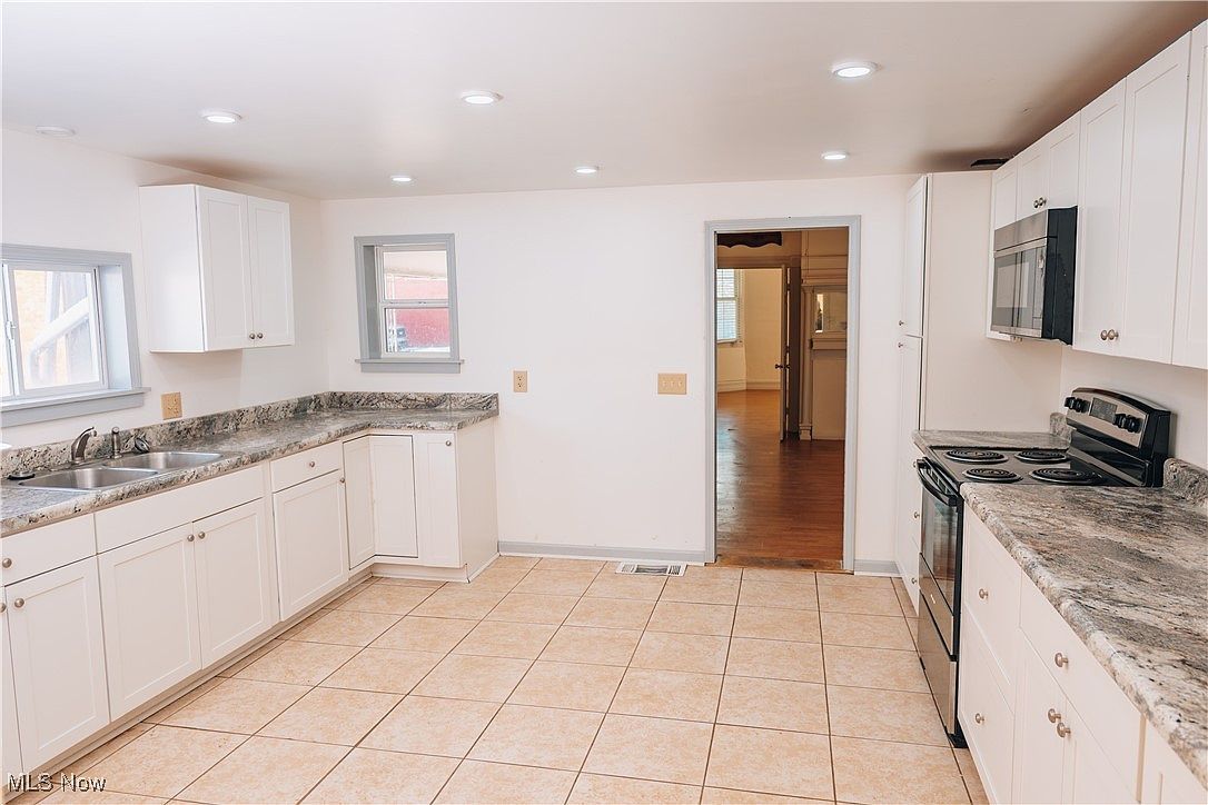 11 Sherman St Dennison, OH 44621 - Thumbnail 3